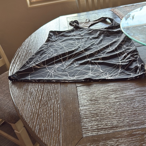 NWT fabletics razor back tank. - Picture 9 of 11